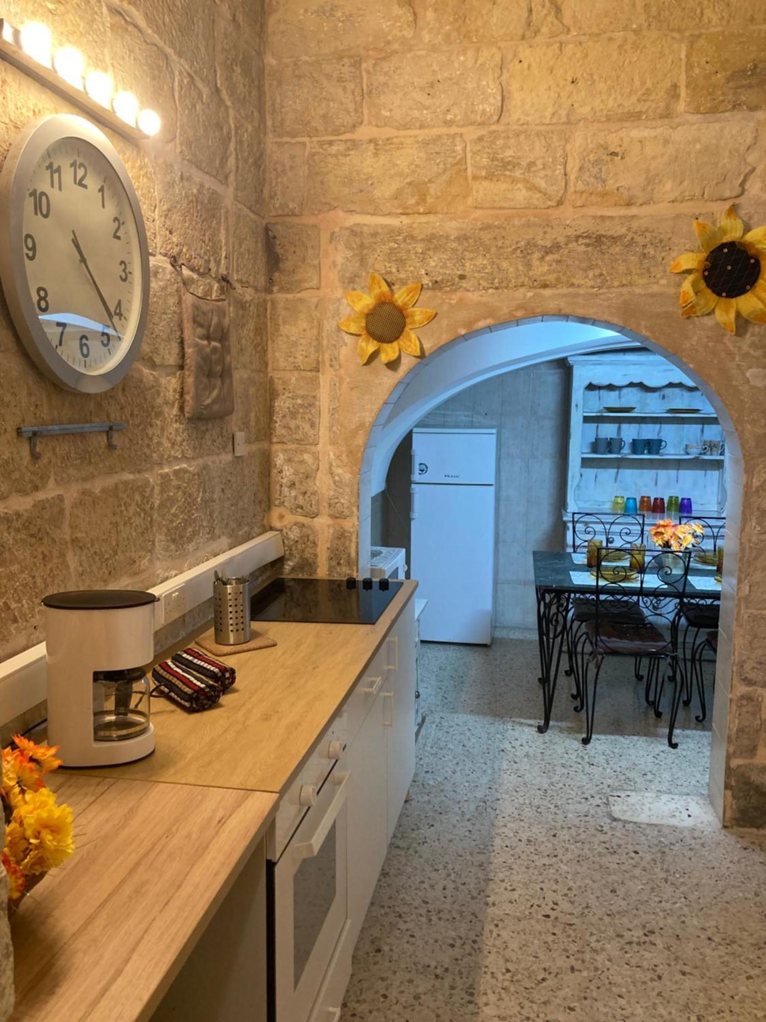 Apartmán Charming Central Townhouse In Sliema Steps From Promenade And Sliema Ferry Exteriér fotografie
